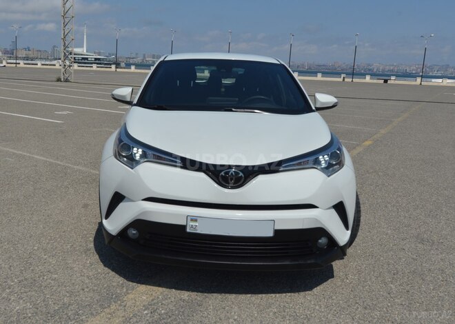 Toyota C-HR 2018, 124,402 km - 2.0 l - Bakı