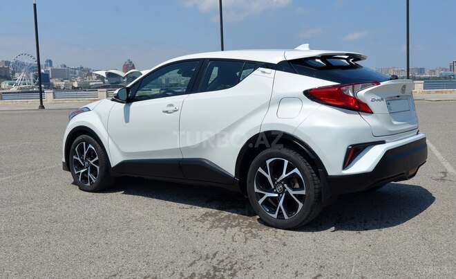 Toyota C-HR 2018, 124,402 km - 2.0 l - Bakı