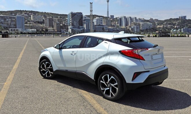 Toyota C-HR 2018, 124,402 km - 2.0 l - Bakı