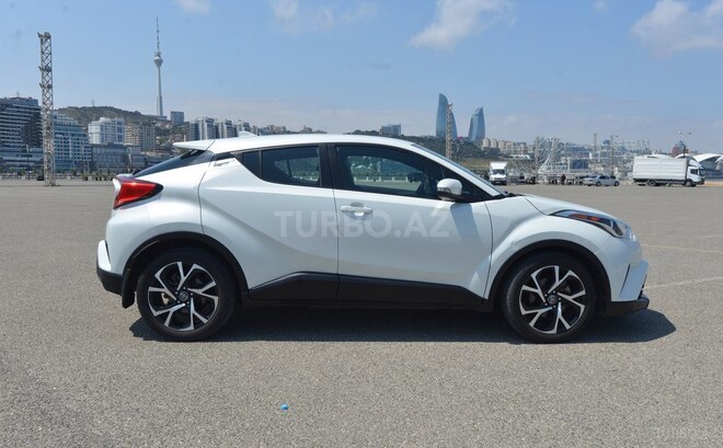 Toyota C-HR 2018, 124,402 km - 2.0 l - Bakı