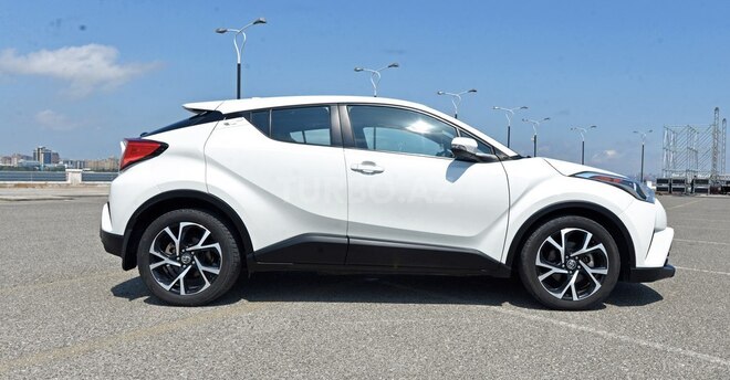 Toyota C-HR 2018, 124,402 km - 2.0 l - Bakı
