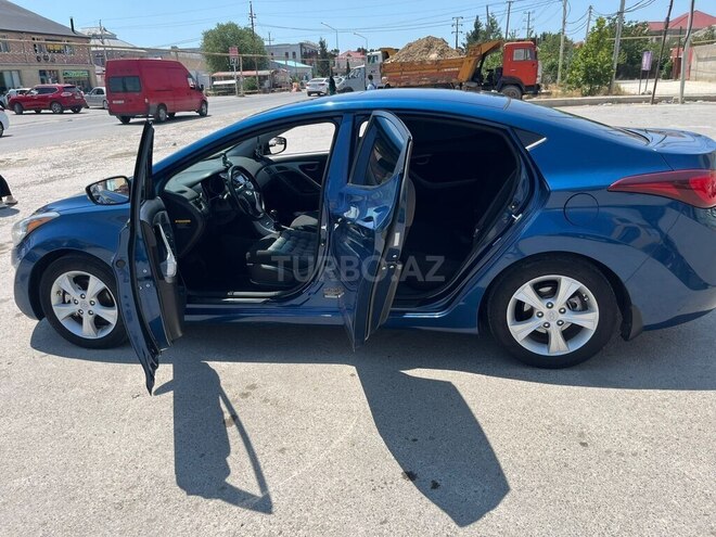 Hyundai Elantra 2015, 238,183 km - 1.8 l - Bakı