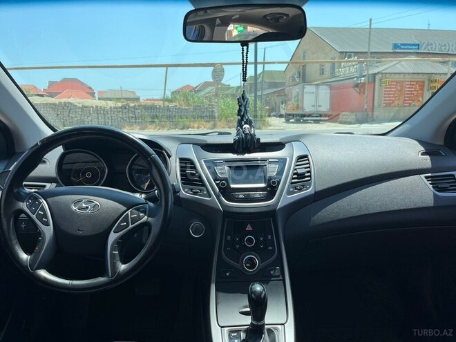 Hyundai Elantra 2015, 238,183 km - 1.8 l - Bakı