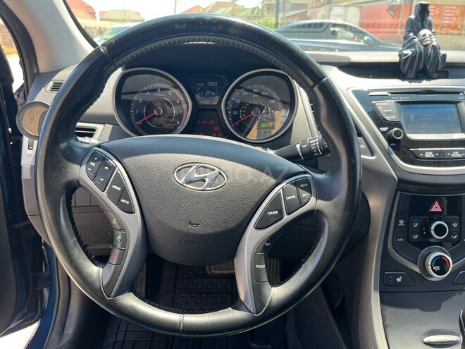 Hyundai Elantra 2015, 238,183 km - 1.8 l - Bakı