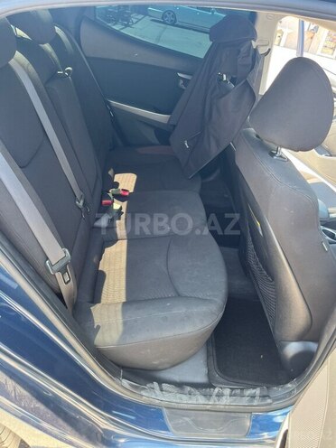 Hyundai Elantra 2015, 238,183 km - 1.8 l - Bakı
