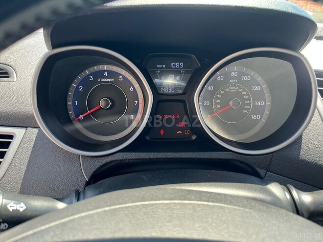 Hyundai Elantra 2015, 238,183 km - 1.8 l - Bakı