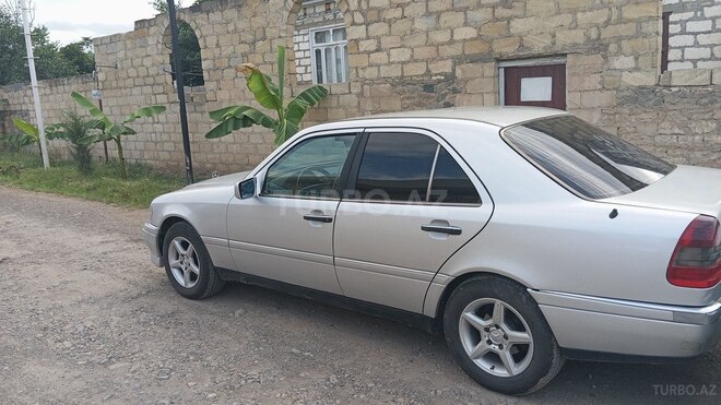 Mercedes C 220 d 1995, 65,000 km - 2.2 л - Tovuz