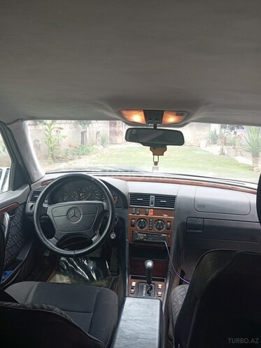 Mercedes C 220 d 1995, 65,000 km - 2.2 л - Tovuz
