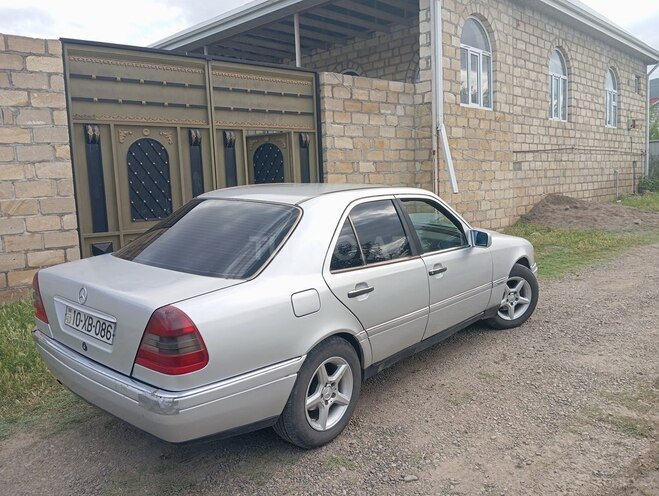 Mercedes C 220 d 1995, 65,000 km - 2.2 л - Tovuz