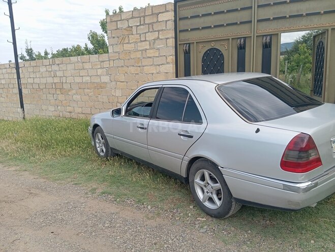 Mercedes C 220 d 1995, 65,000 km - 2.2 л - Tovuz