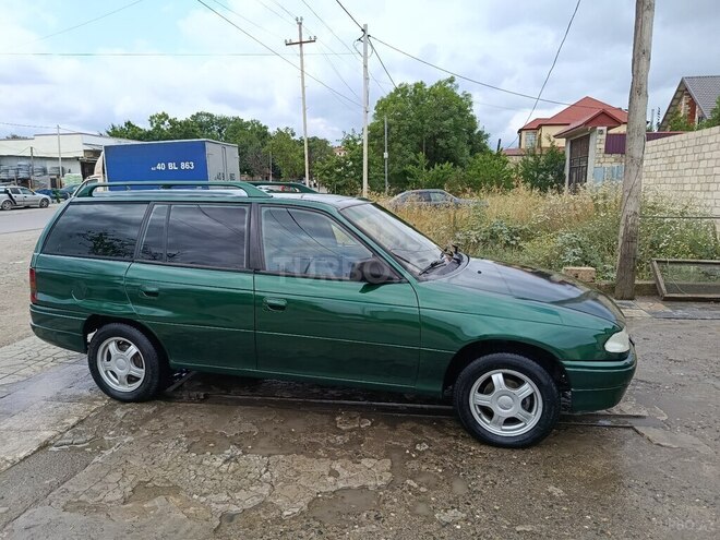 Opel Astra 1996, 200,000 km - 1.6 l - Quba