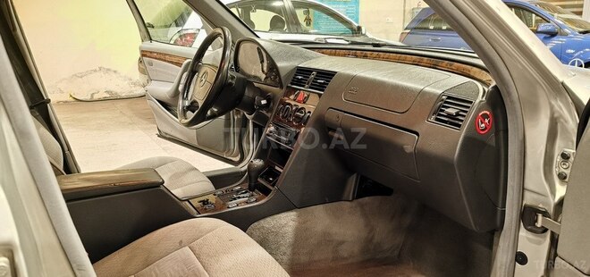 Mercedes C 180-11