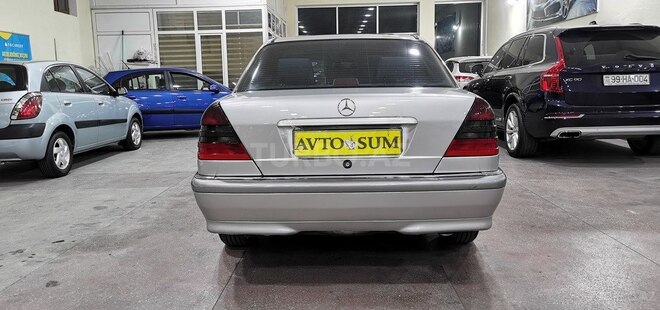 Mercedes C 180-4