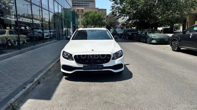 Mercedes E 200 d-1