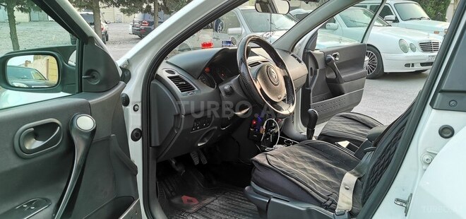 Renault Megane-9