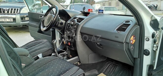 Renault Megane-14