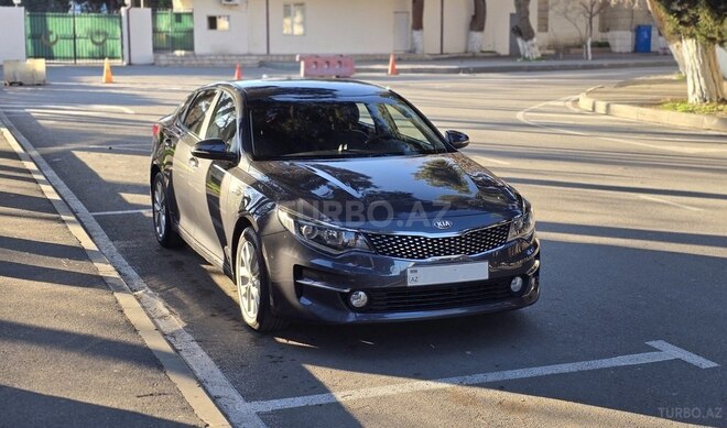 Kia K5-4