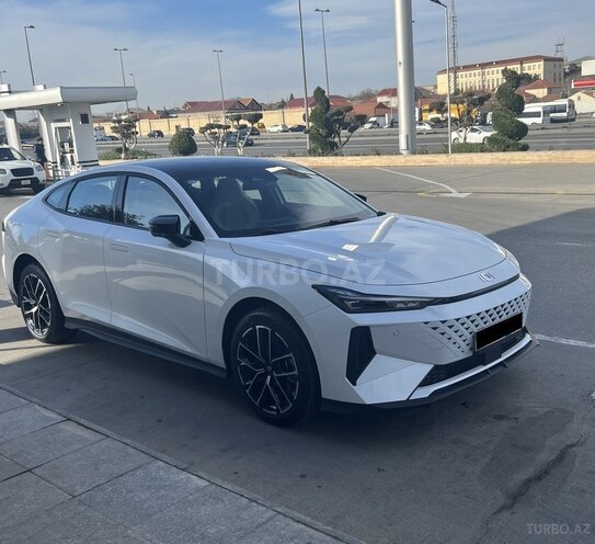 Changan Qiyuan A06 2023, 9,000 km - 1.5 л - Bakı