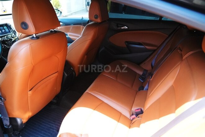 Chevrolet Cruze-6