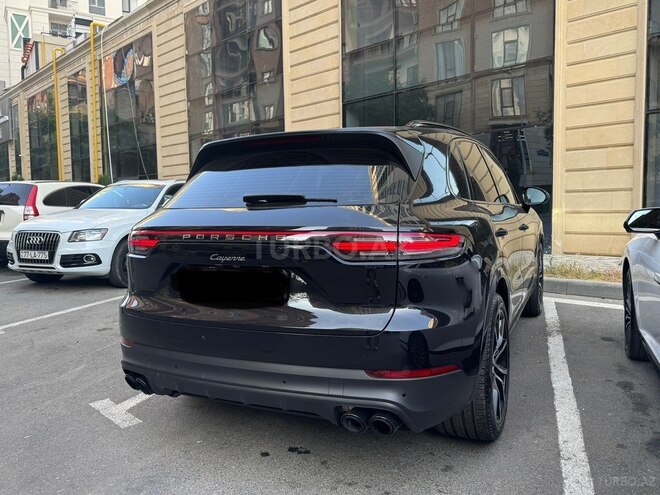Porsche Cayenne-3