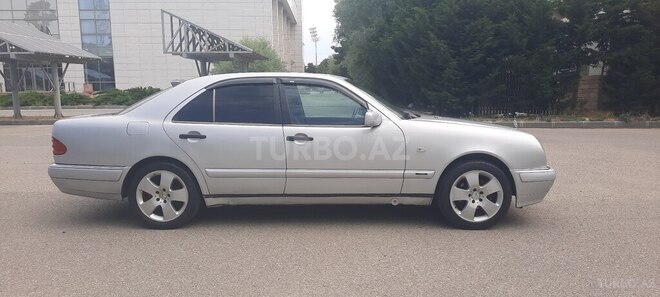 Mercedes E 230 1996, 290,000 km - 2.3 l - Sumqayıt
