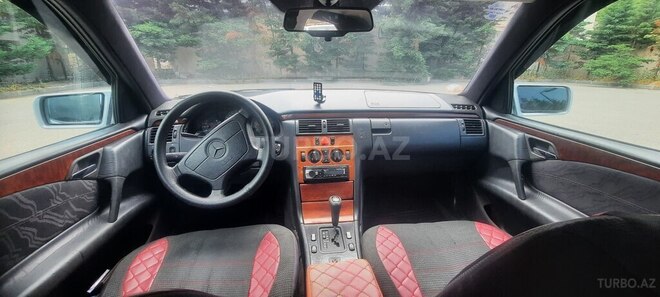 Mercedes E 230 1996, 290,000 km - 2.3 l - Sumqayıt