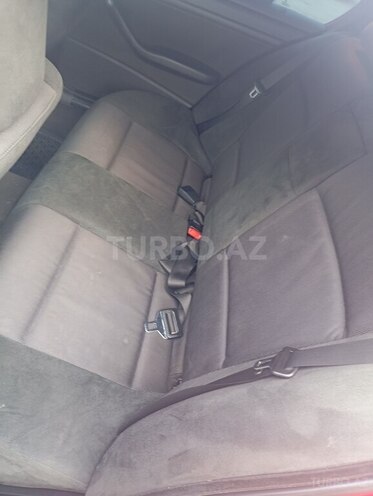 BMW 320 2003, 176,583 km - 2.2 l - Zaqatala