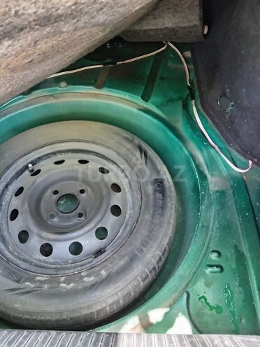 Opel Vectra 1996, 250,000 km - 1.6 l - Qazax