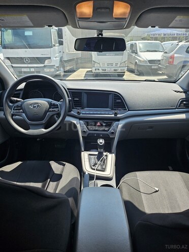 Hyundai Elantra 2017, 260,121 km - 2.0 л - Bakı