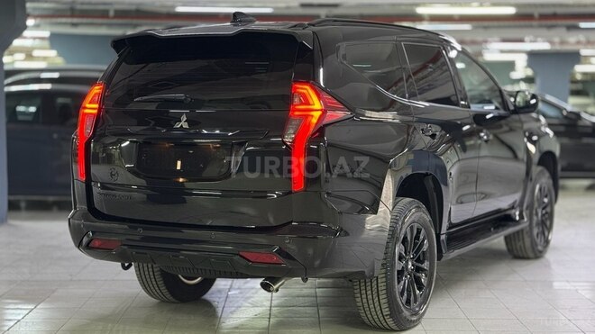 Mitsubishi Montero Sport-4