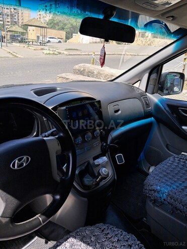 Hyundai H-1 2009, 330,548 km - 2.5 l - Bakı