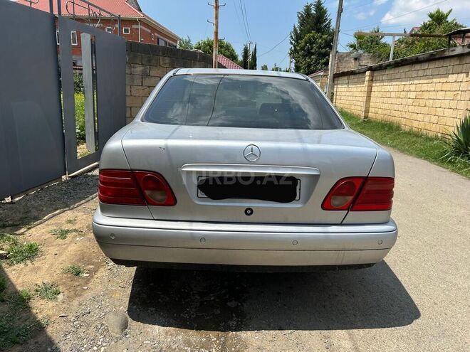 Mercedes E 200 1999, 380,000 km - 2.0 l - Bakı