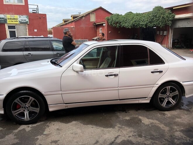 Mercedes C 220 1996, 360,000 km - 2.2 л - Bakı