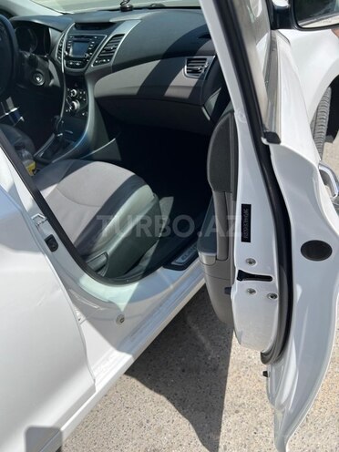 Hyundai Elantra 2014, 129,117 km - 1.8 l - İsmayıllı