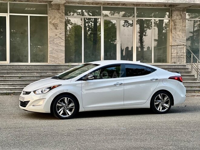 Hyundai Elantra 2014, 129,117 km - 1.8 l - İsmayıllı