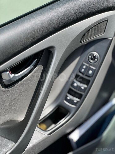 Hyundai Elantra 2014, 129,117 km - 1.8 l - İsmayıllı
