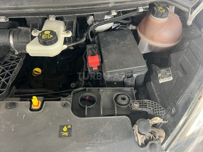Ford Tourneo Custom 2014, 300,000 km - 2.2 l - Qax