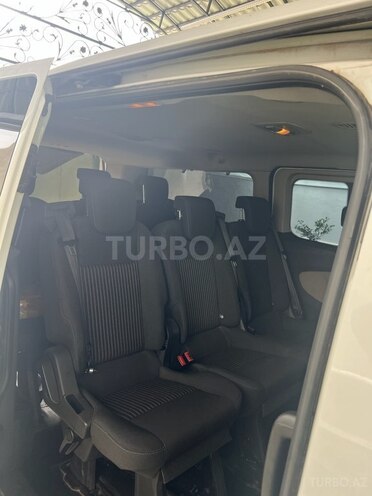 Ford Tourneo Custom 2014, 300,000 km - 2.2 l - Qax
