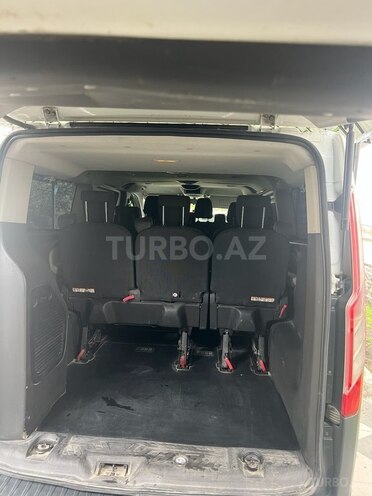 Ford Tourneo Custom 2014, 300,000 km - 2.2 l - Qax