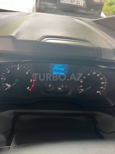 Ford Tourneo Custom 2014, 300,000 km - 2.2 l - Qax