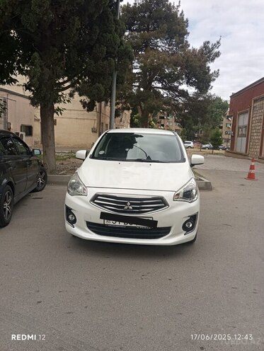 Mitsubishi Attrage 2015, 166,000 km - 1.2 l - Gəncə
