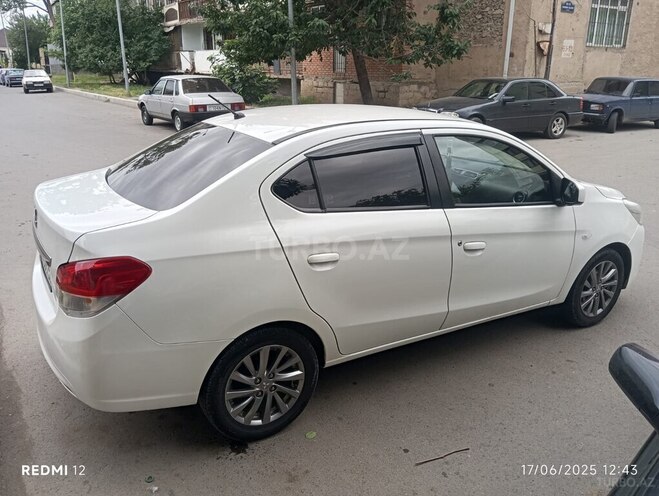 Mitsubishi Attrage 2015, 166,000 km - 1.2 l - Gəncə
