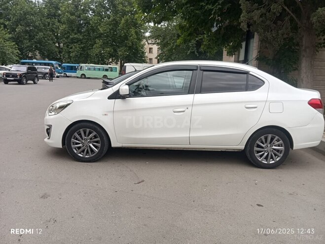 Mitsubishi Attrage 2015, 166,000 km - 1.2 l - Gəncə
