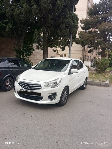 Mitsubishi Attrage 2015, 166,000 km - 1.2 l - Gəncə