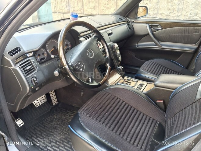 Mercedes E 270 2001, 310,012 km - 2.7 l - Bərdə