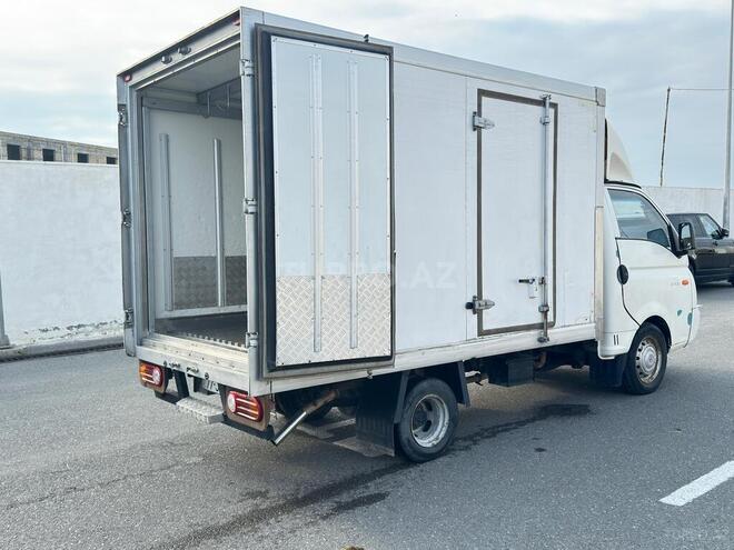 Hyundai H 100 2011, 295,257 km - 2.6 l - Bakı