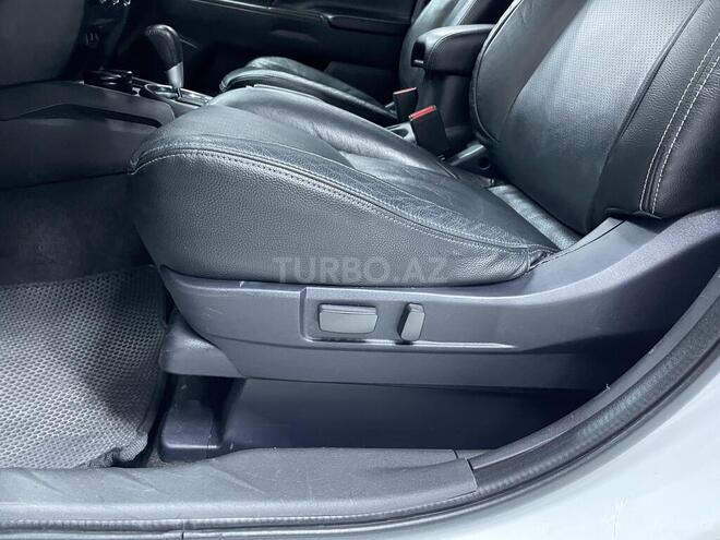 Mitsubishi ASX-16
