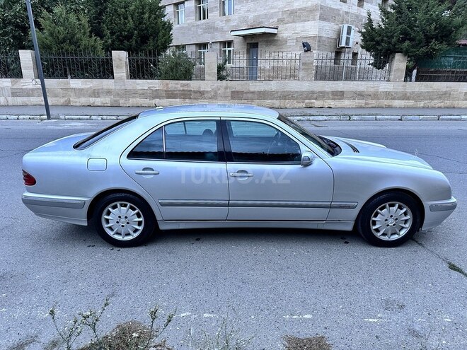 Mercedes E 280 1999, 326,000 km - 2.8 l - Bakı