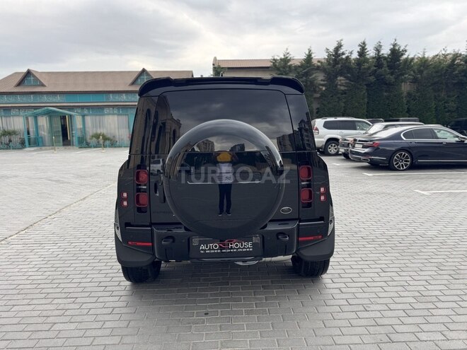 Land Rover Defender-8