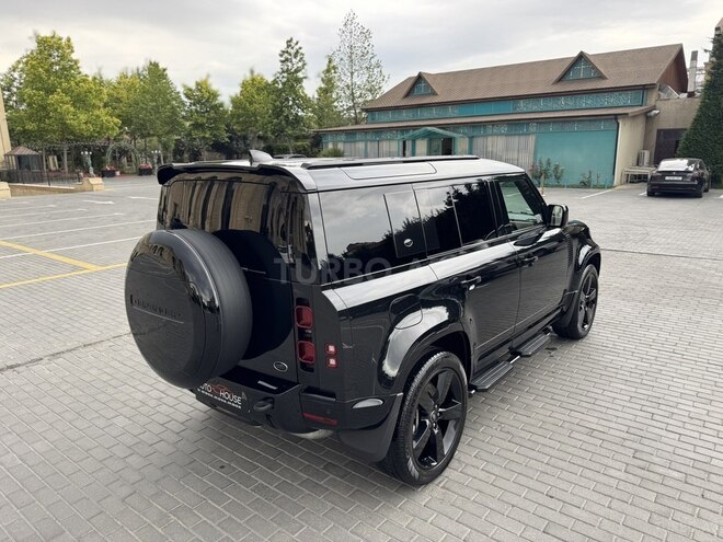 Land Rover Defender-10